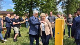 Prezident Petr Pavel navštívil firmu Lesní svět v rámci cesty po Královéhradeckém kraji