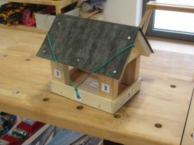 Stavebnice ptačí krmítko (4)