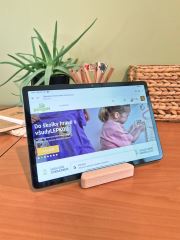 Stojánek na mobil trojúhleník (3)